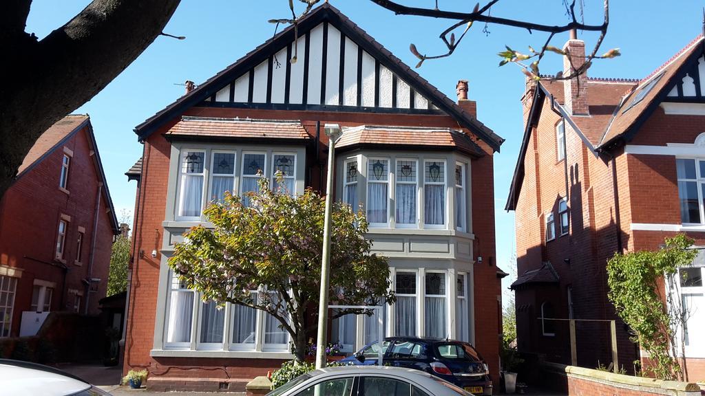 The Breverton Lytham St Annes Extérieur photo